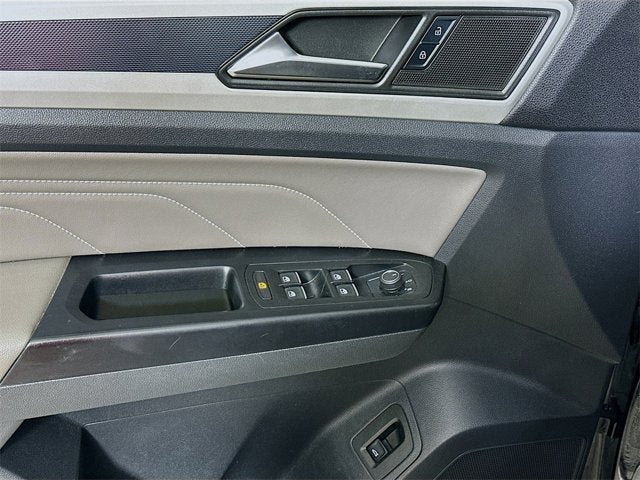 2021 Volkswagen Atlas 3.6L V6 SE w/Technology R-Line