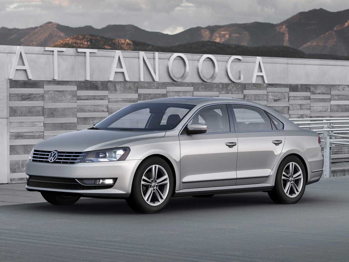 2014 Volkswagen Passat 1.8T Wolfsburg Edition