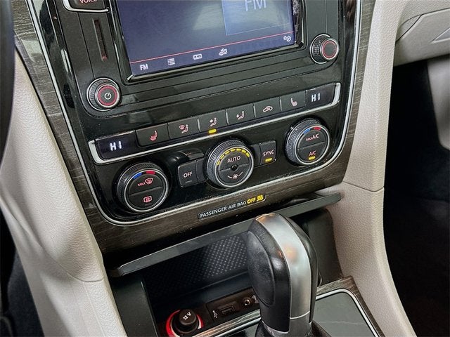 2018 Volkswagen Passat 2.0T SE