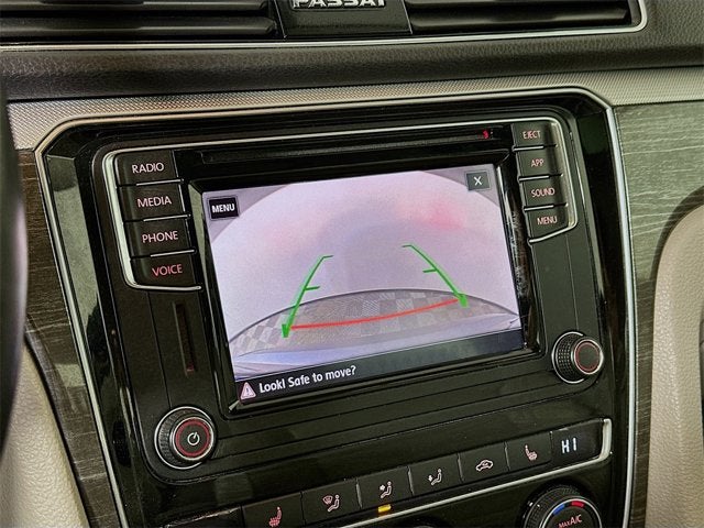 2018 Volkswagen Passat 2.0T SE