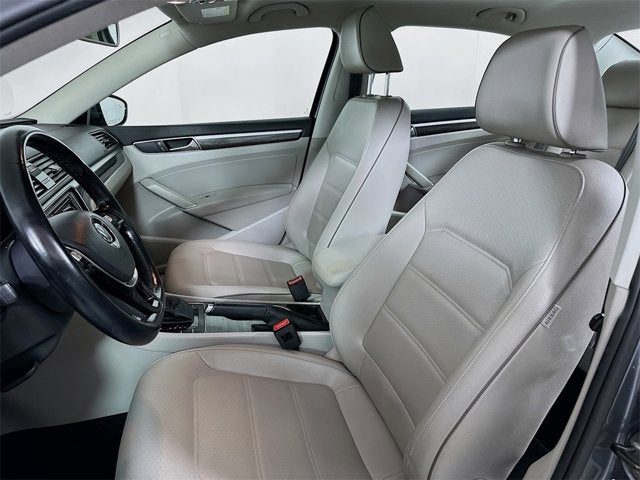 2018 Volkswagen Passat 2.0T SE