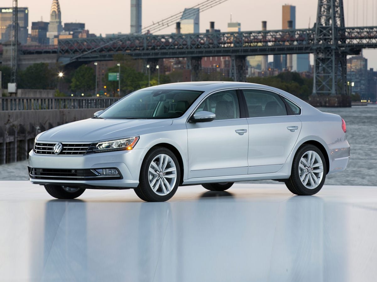 2017 Volkswagen Passat SEL Premium