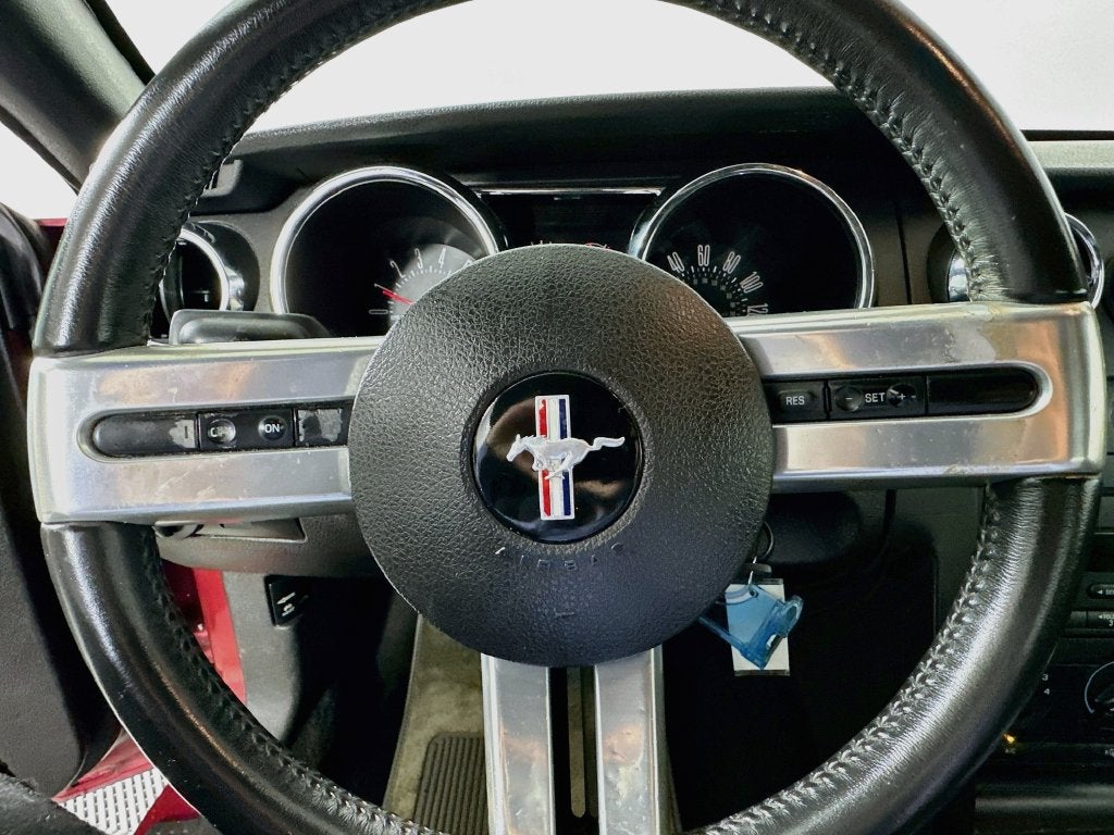2007 Ford Mustang V6 Deluxe