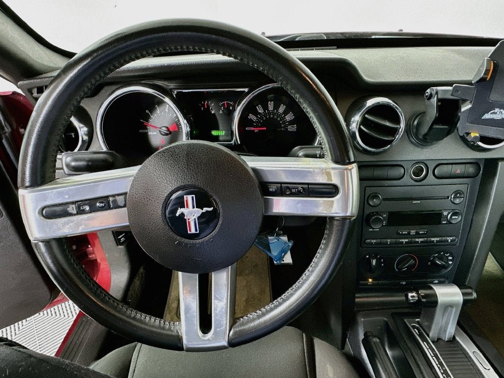 2007 Ford Mustang V6 Deluxe