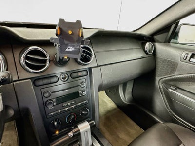 2007 Ford Mustang V6 Deluxe