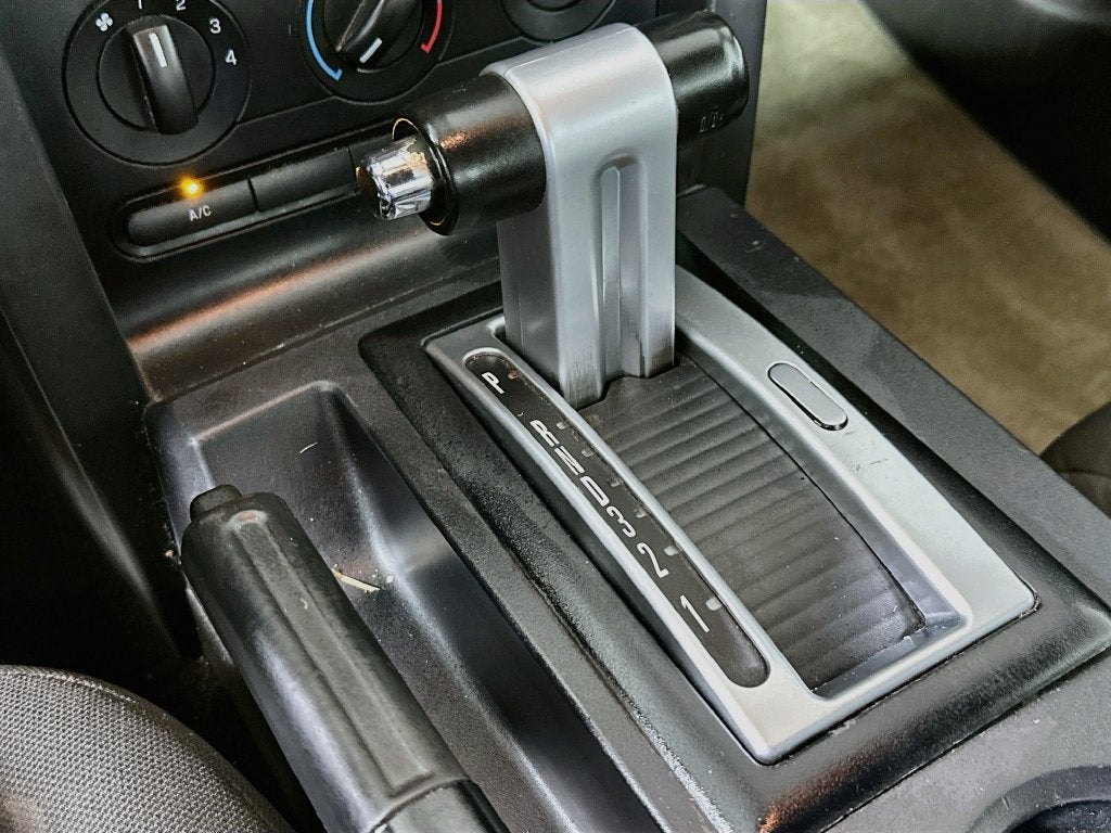 2007 Ford Mustang V6 Deluxe
