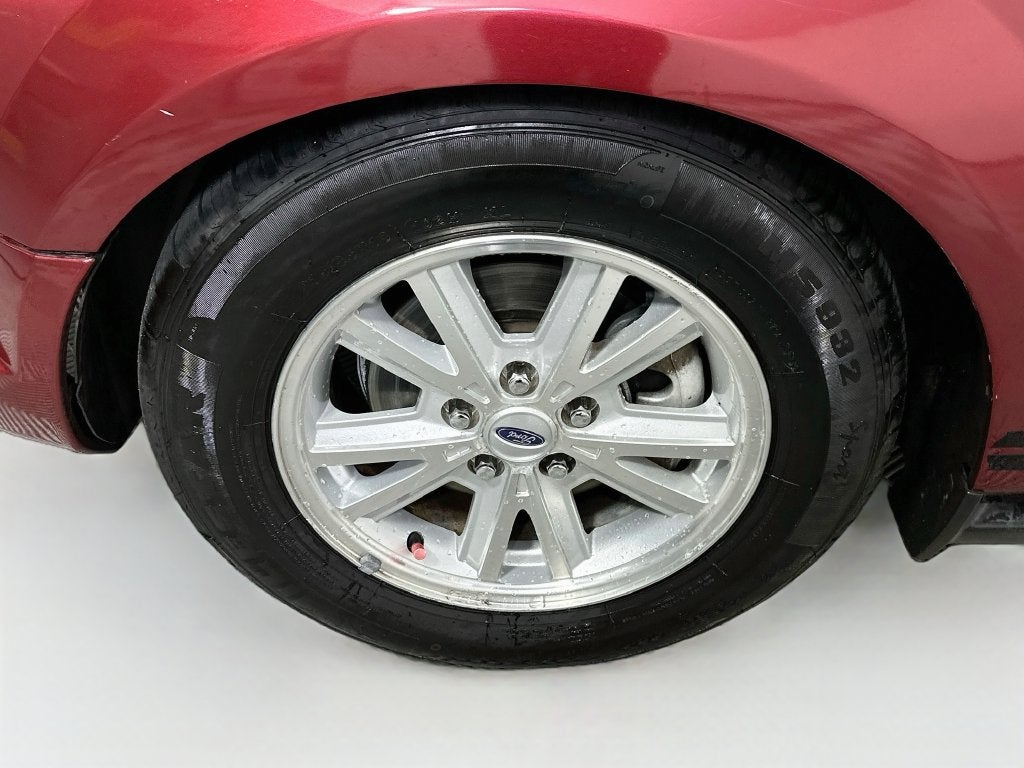 2007 Ford Mustang V6 Deluxe
