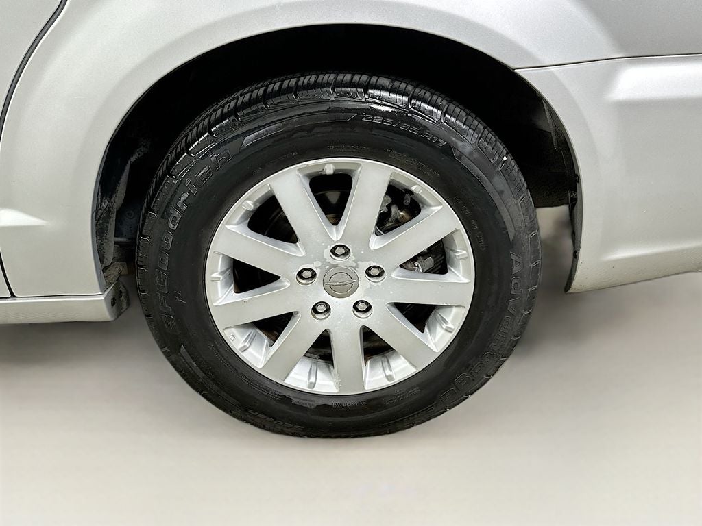 2011 Chrysler Town & Country Touring-L