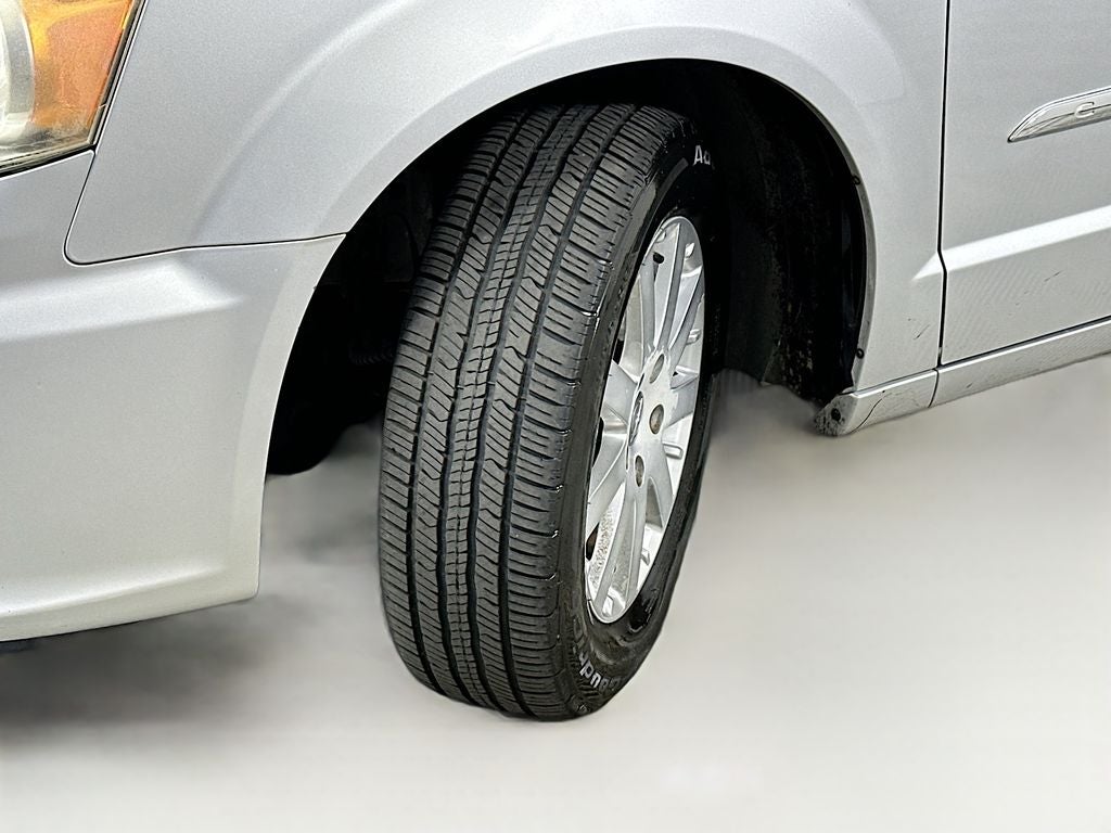 2011 Chrysler Town & Country Touring-L