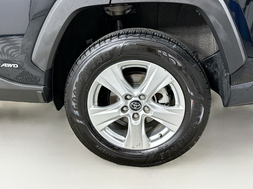 2020 Toyota RAV4 Hybrid XLE