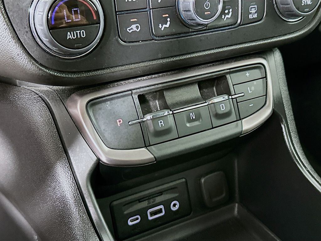2024 GMC Terrain AT4