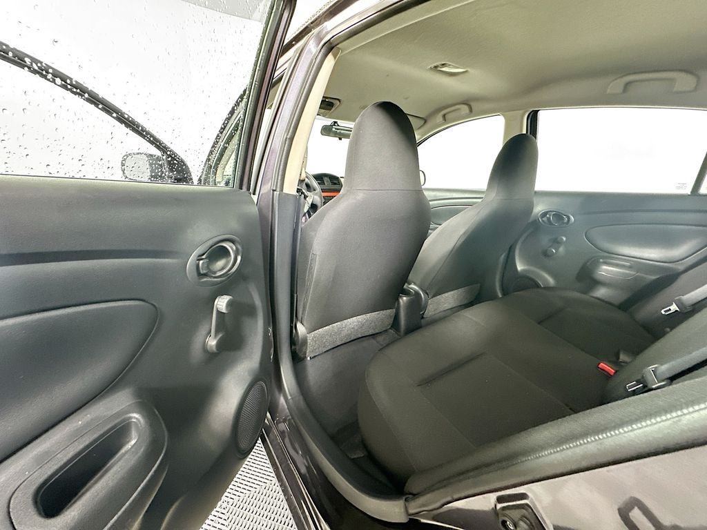 2015 Nissan Versa 1.6 S Plus