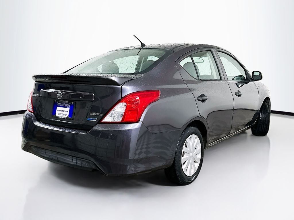 2015 Nissan Versa 1.6 S Plus