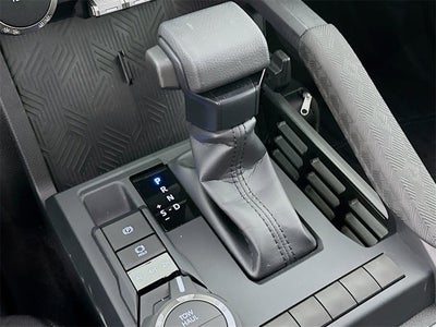 2025 Toyota Tacoma 4WD SR5