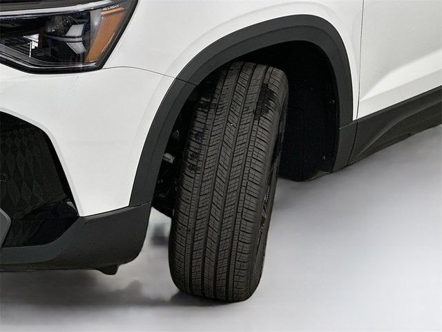 2025 Volkswagen Taos SE Black