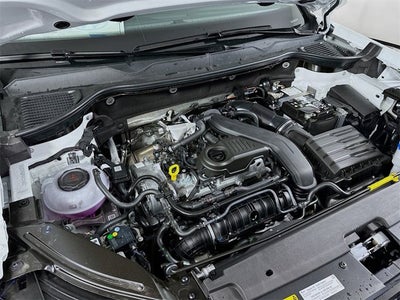 2025 Volkswagen Taos SE Black