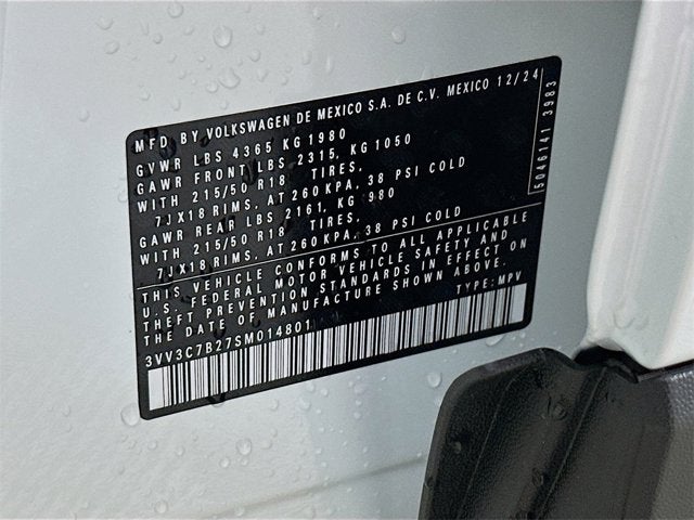 2025 Volkswagen Taos SE Black