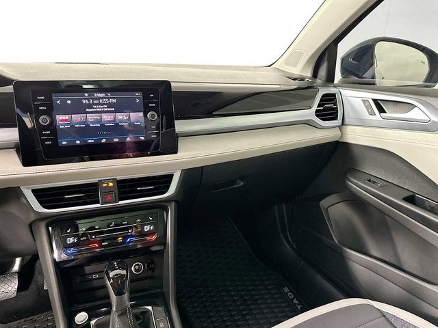 2025 Volkswagen Taos SE