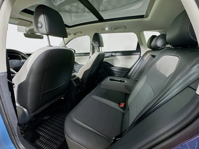 2025 Volkswagen Taos SE