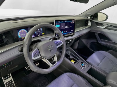 2025 Volkswagen Tiguan 2.0T SE R-Line Black