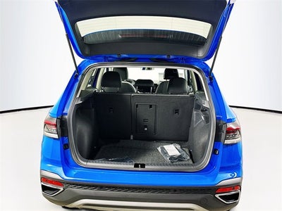 2025 Volkswagen Taos SE