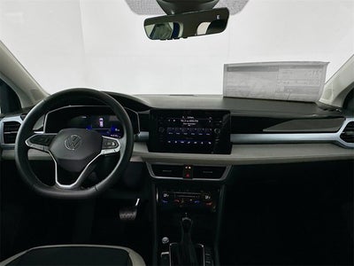 2025 Volkswagen Taos SE