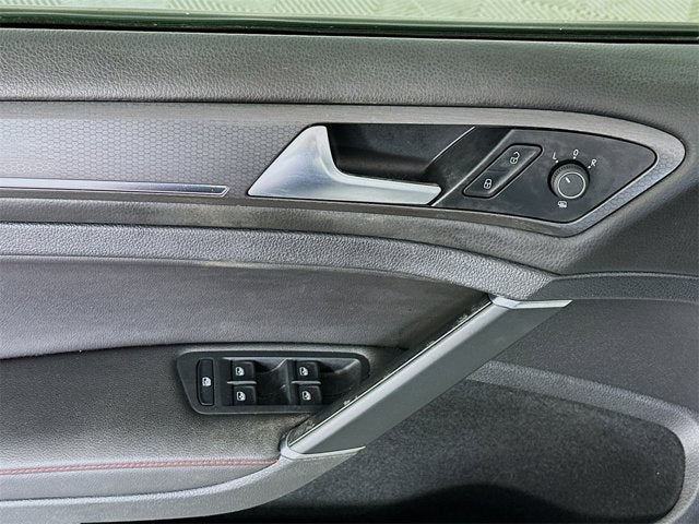 2019 Volkswagen Golf GTI SE