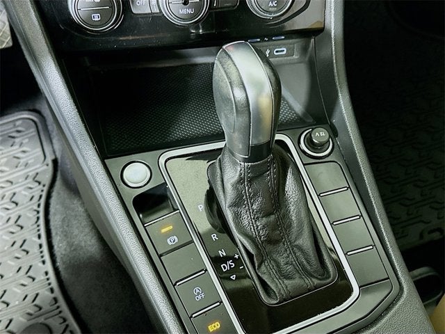 2020 Volkswagen Jetta R-Line