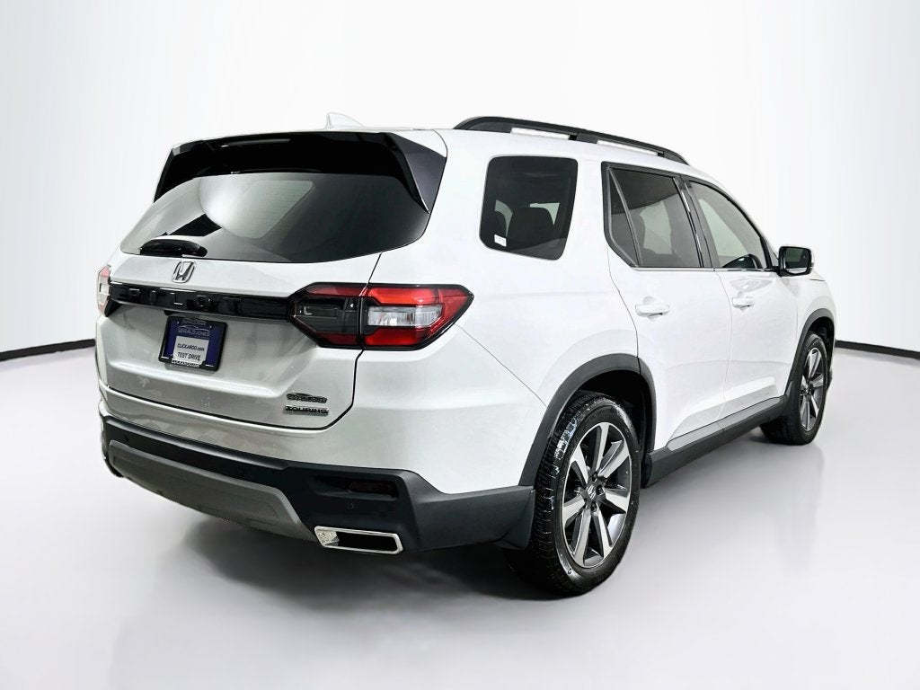 2025 Honda Pilot Touring
