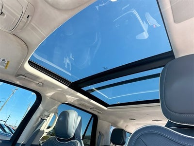 2022 Lincoln Navigator L Black Label