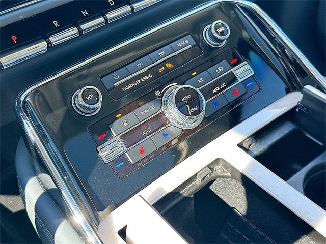 2022 Lincoln Navigator L Black Label