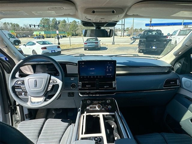 2022 Lincoln Navigator L Black Label