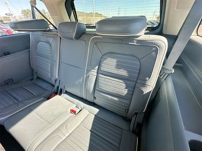 2022 Lincoln Navigator L Black Label