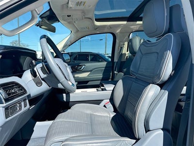 2022 Lincoln Navigator L Black Label