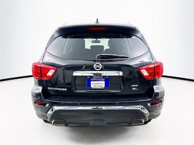 2019 Nissan Pathfinder SL