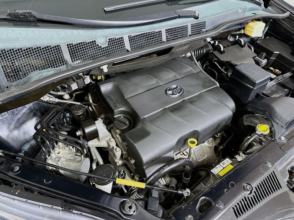 2015 Toyota Sienna LE 8 Passenger