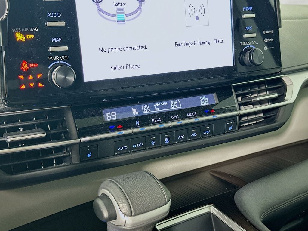 2023 Toyota Sienna XLE 8 Passenger