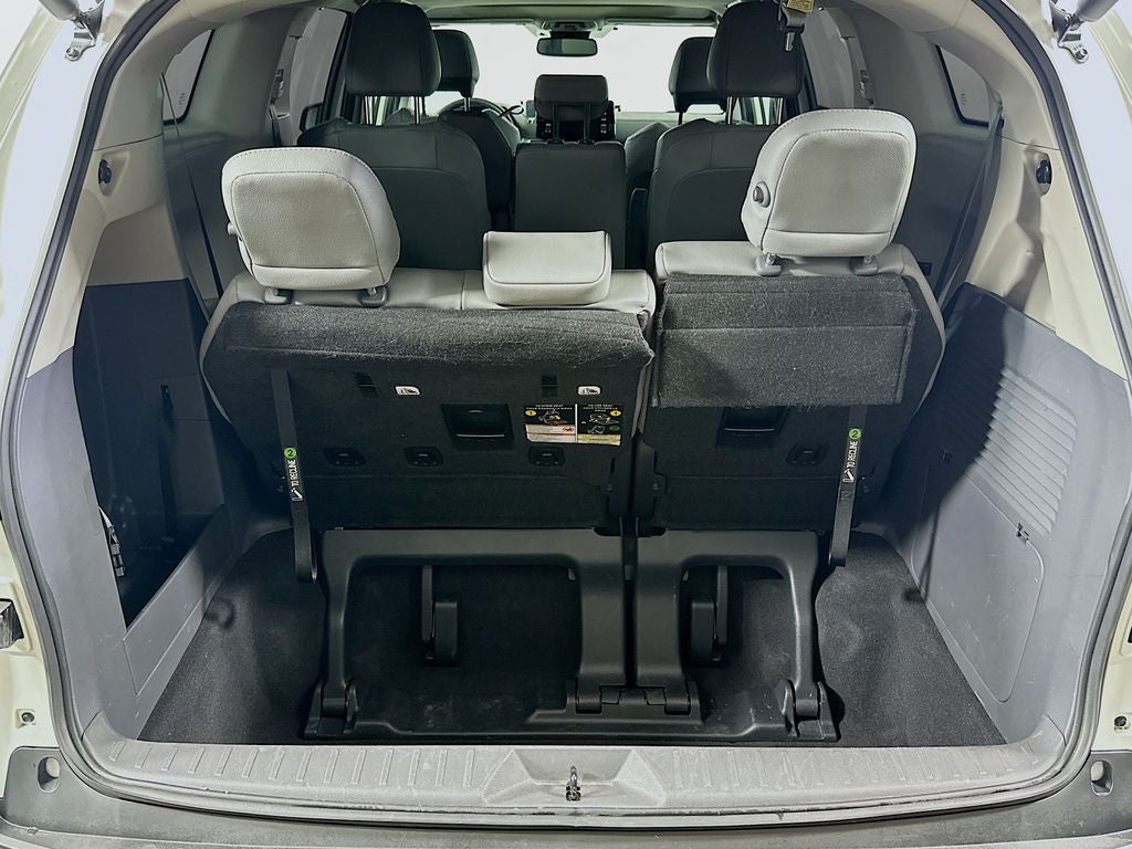 2023 Toyota Sienna XLE 8 Passenger