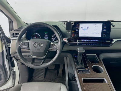 2023 Toyota Sienna XLE 8 Passenger