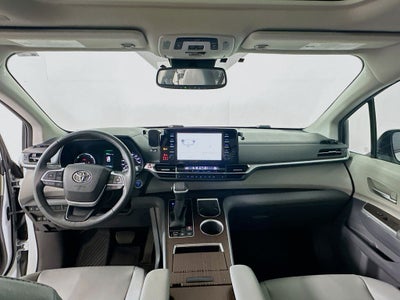 2023 Toyota Sienna XLE 8 Passenger