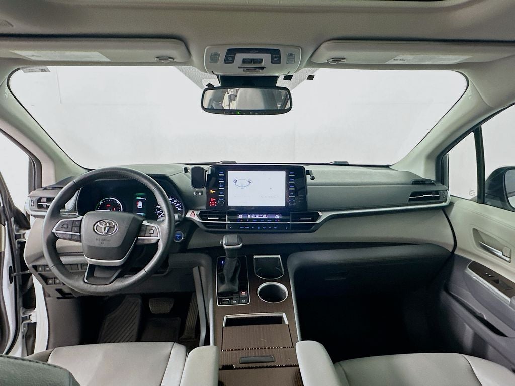 2023 Toyota Sienna XLE 8 Passenger
