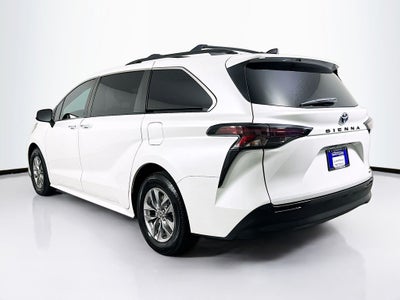 2023 Toyota Sienna XLE 8 Passenger