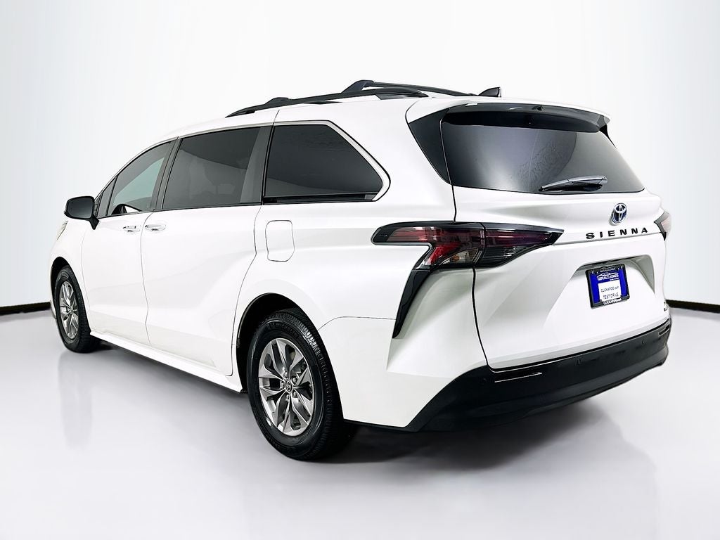 2023 Toyota Sienna XLE 8 Passenger