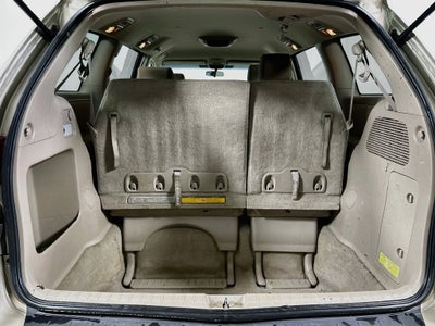 2004 Toyota Sienna LE