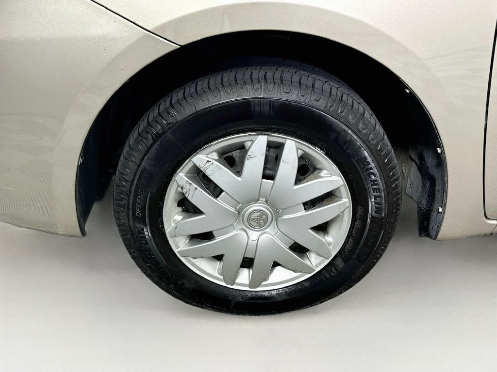 2004 Toyota Sienna LE