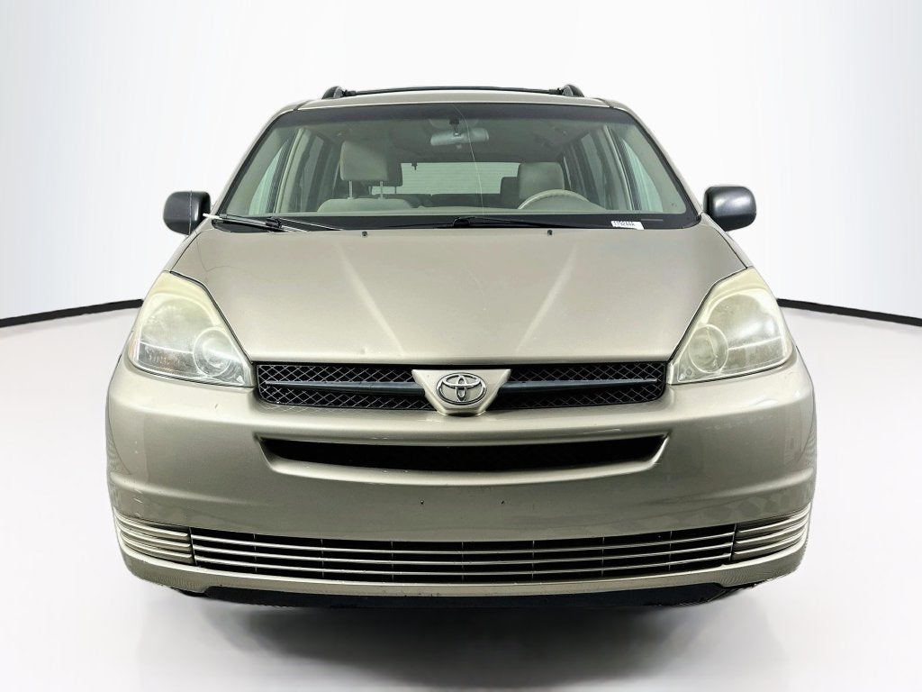 2004 Toyota Sienna LE