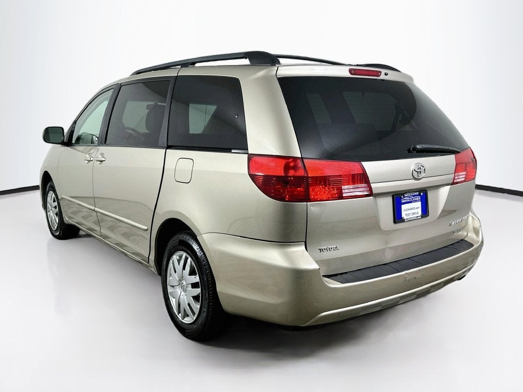 2004 Toyota Sienna LE