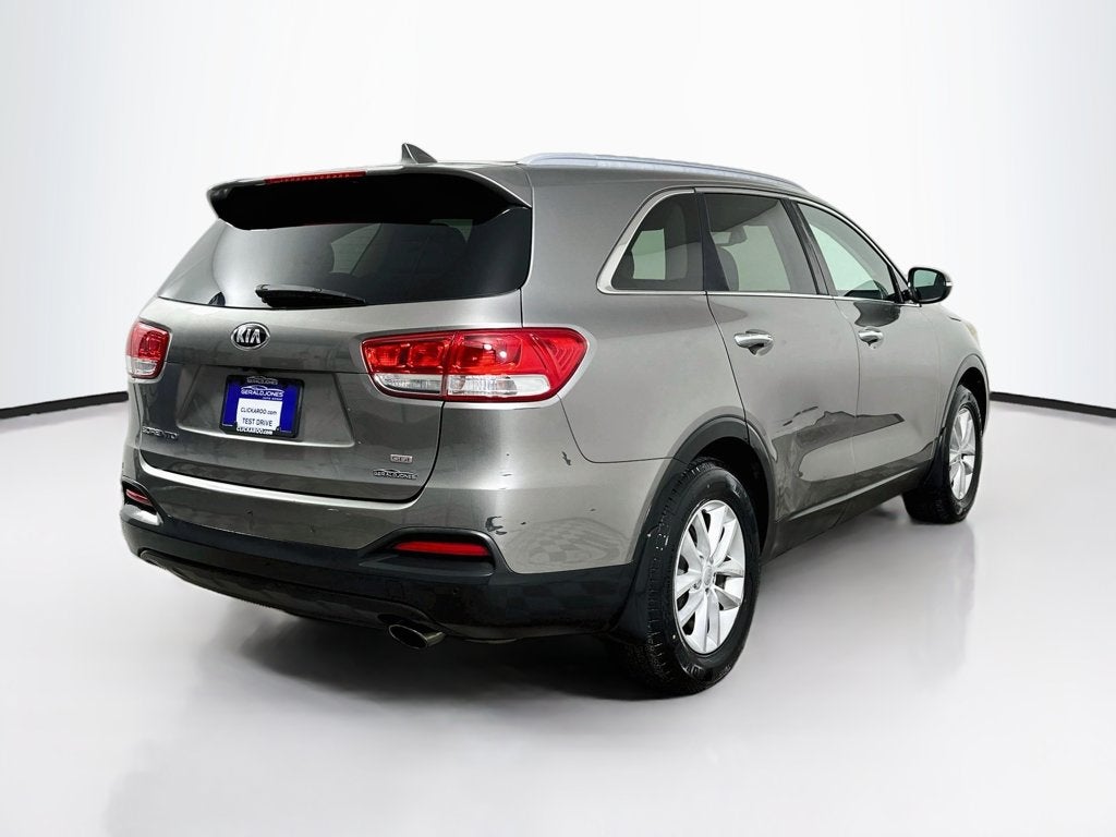 2017 Kia Sorento LX