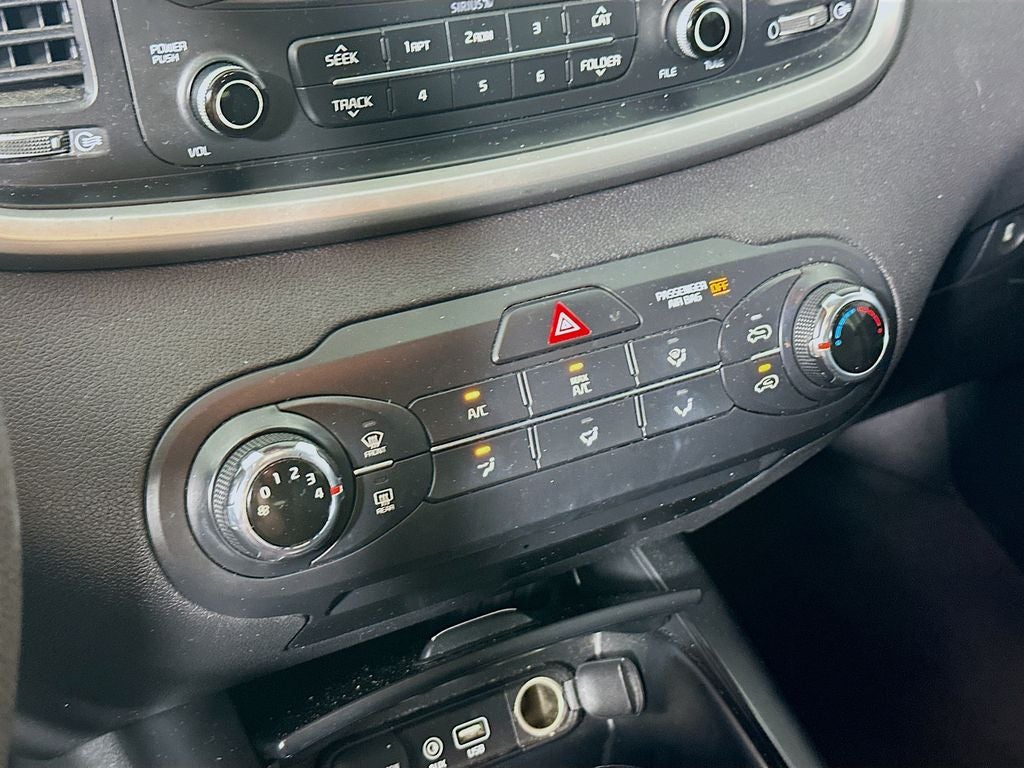 2016 Kia Sorento L