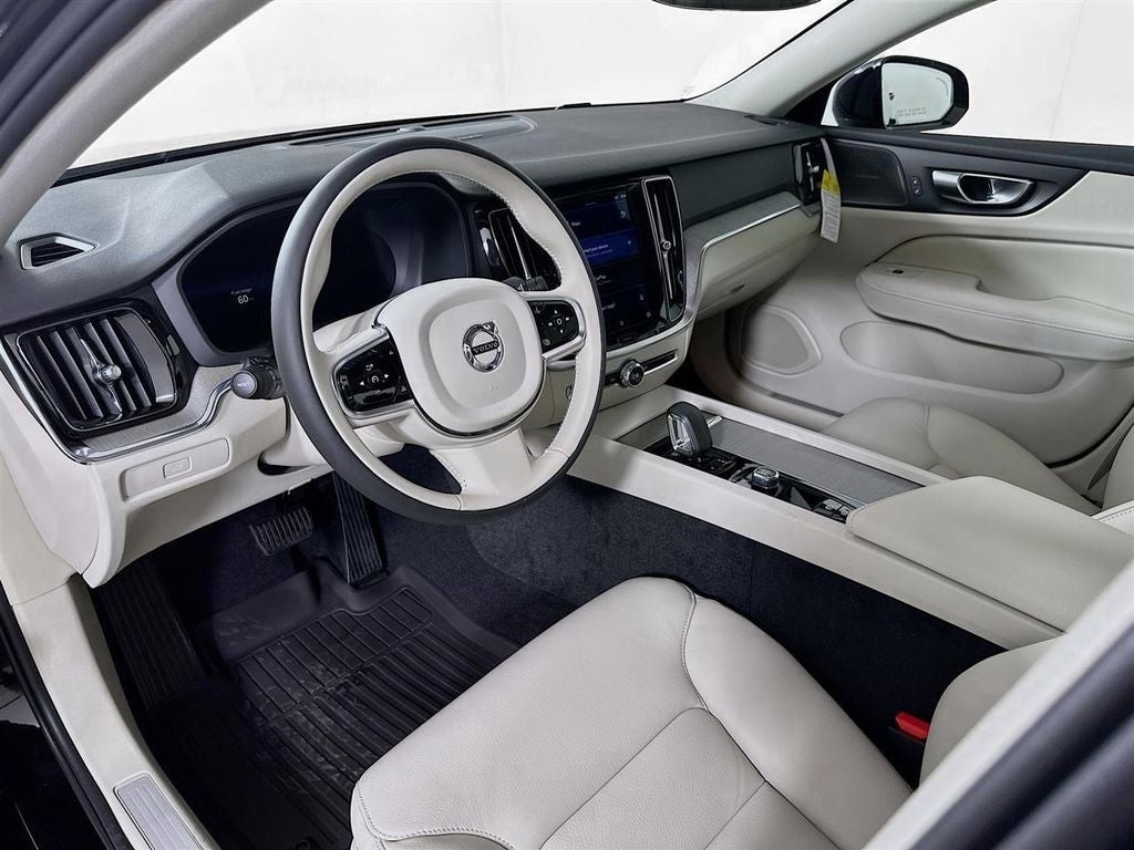 2024 Volvo S60 B5 Plus Dark Theme